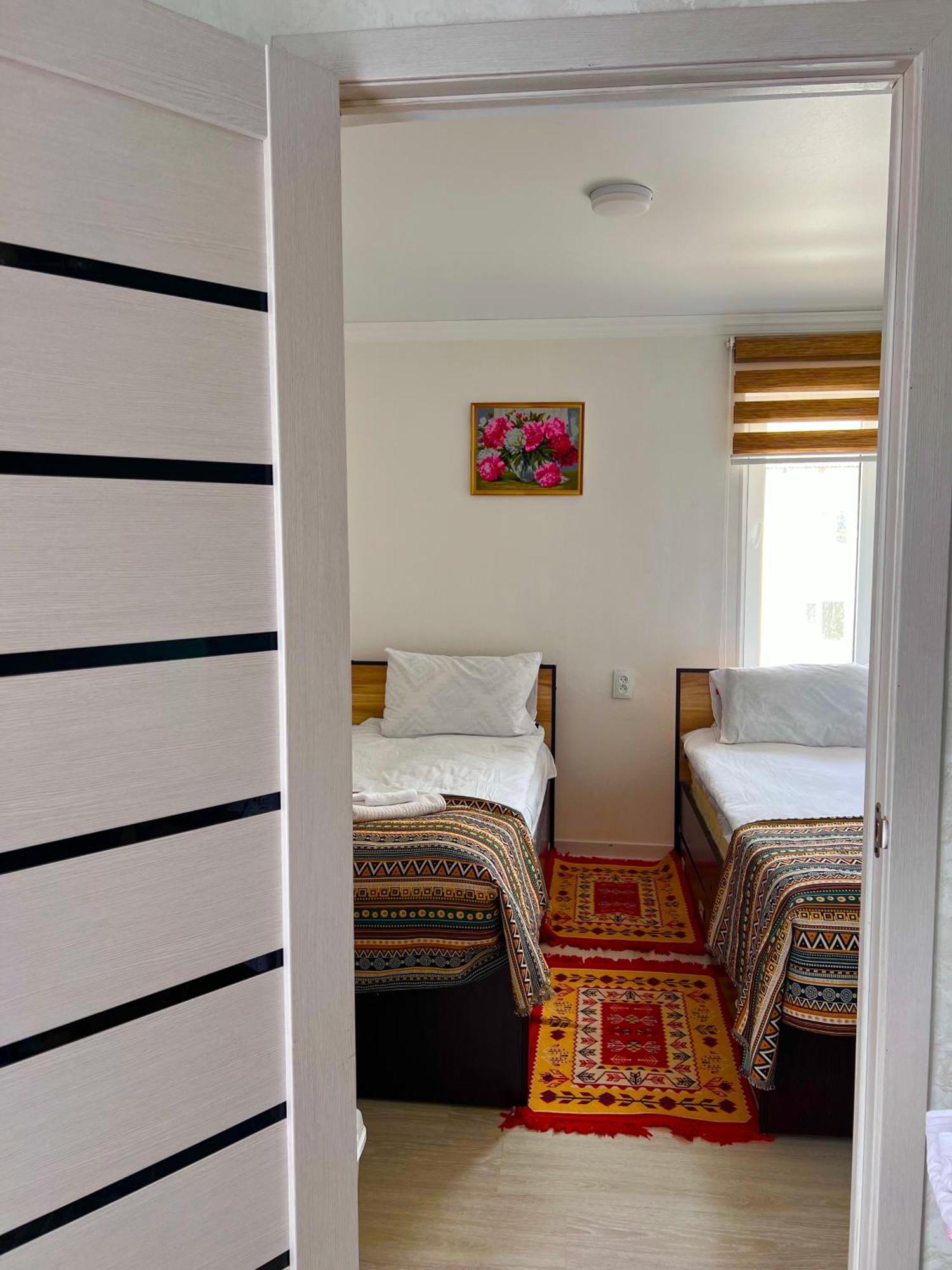 Tumar Guest House ナルイン エクステリア 写真